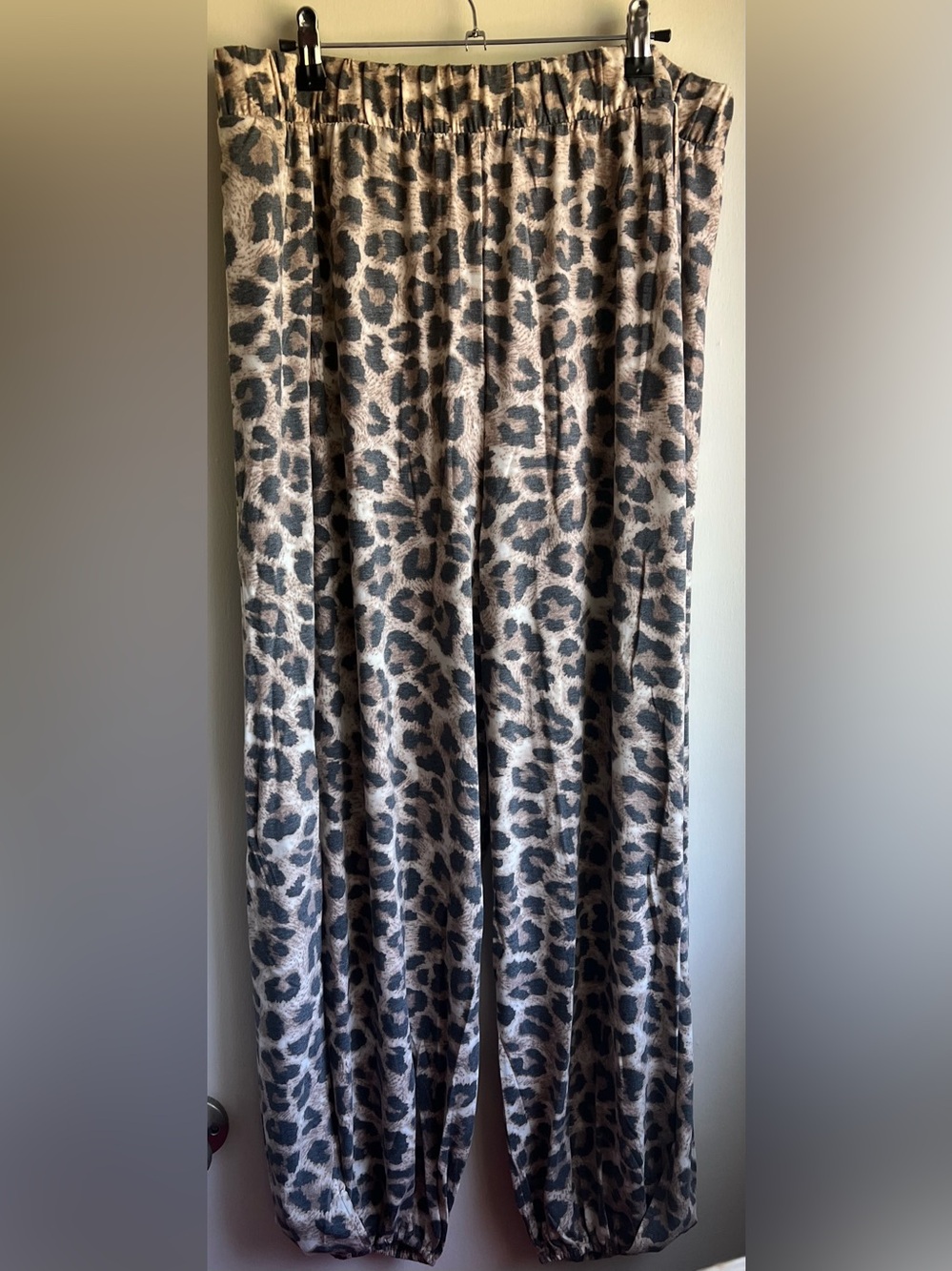 NWOT Zenana Leopard Print Side Slit Pants